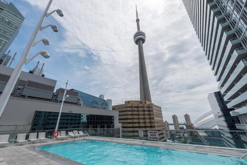 Skyline Suites - Walk To Mtcc, Acc, Rogers Centre & Entertainment District Toronto Exterior photo